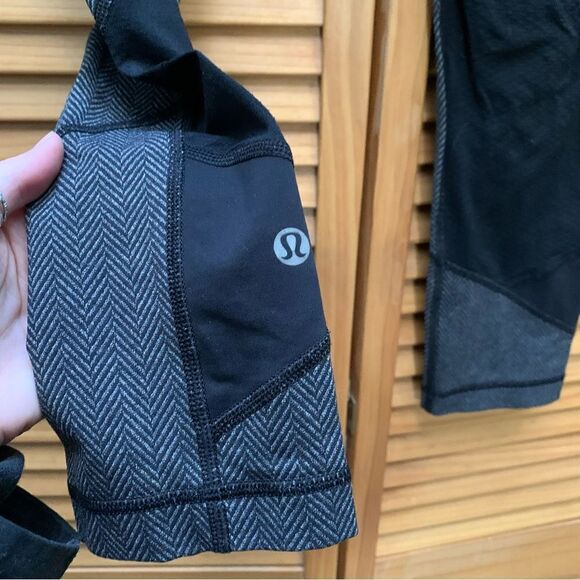 Lululemon Athletica Crop Leggings size 6 - Picture 5 of 7